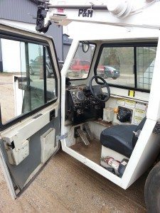 8 1/2 Ton Carry Deck P&H/Terex Crane For Sale 8 1/2 Ton Carry Deck P&H/Terex Crane For Sale